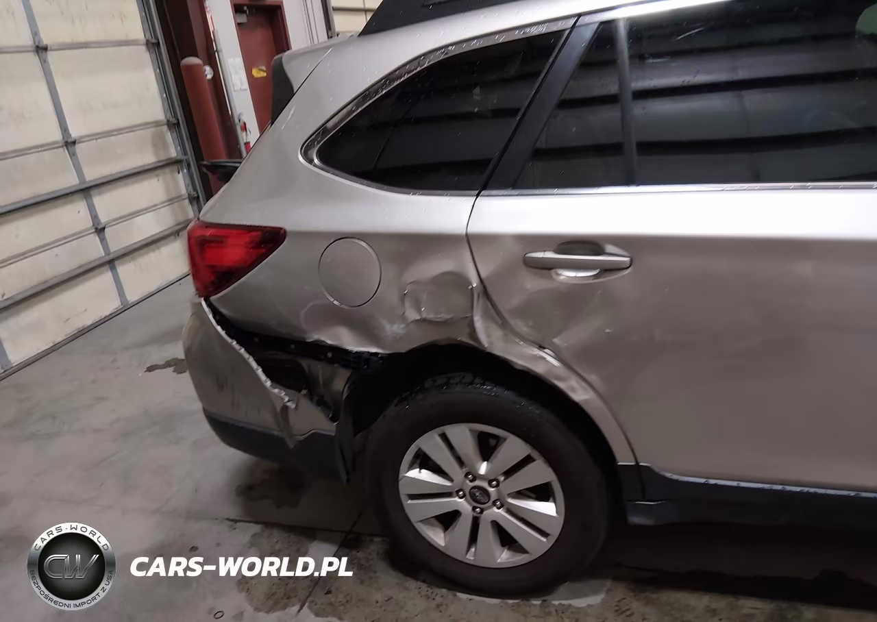 2016 Subaru Outback 2.5I Premium VIN:4S4BSACC2G3353374 - 17