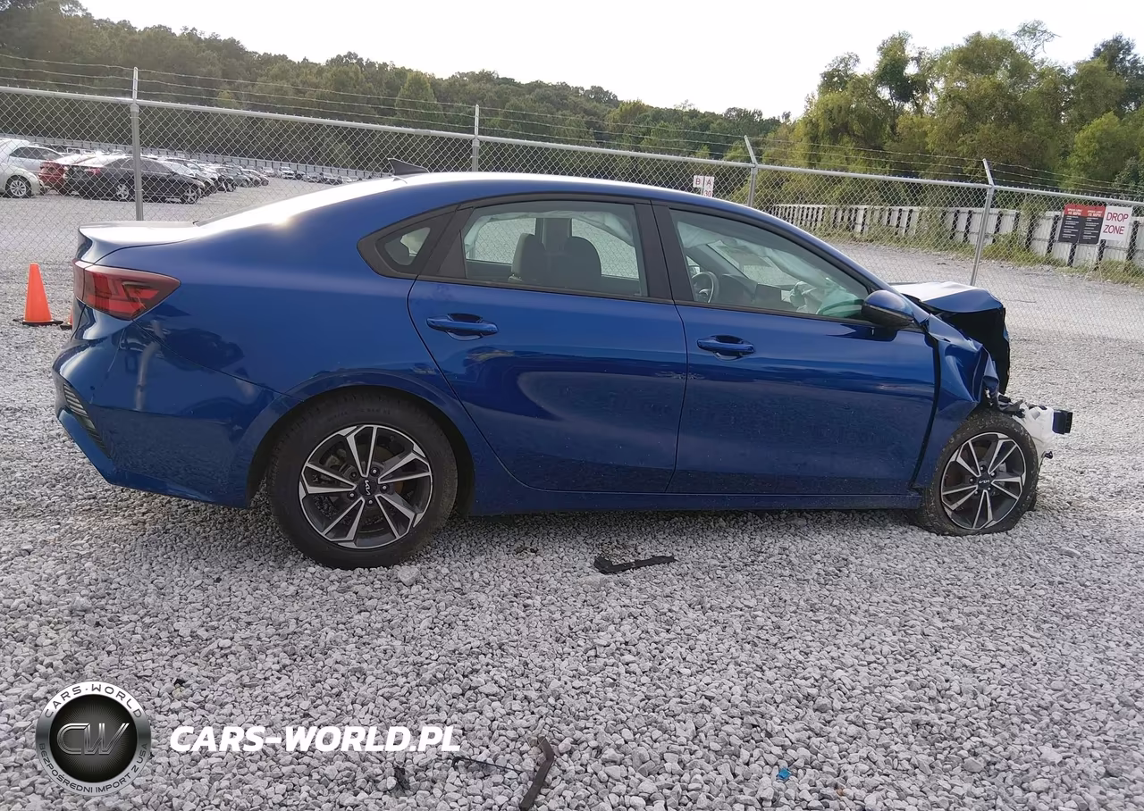 2024 Kia Forte Lxs VIN:3KPF24AD0RE717743 - 12