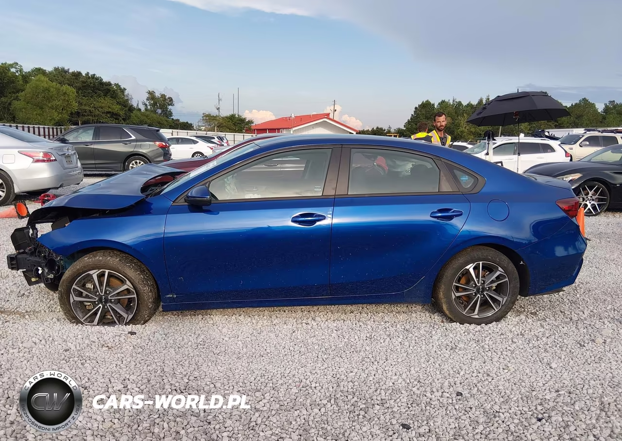 2024 Kia Forte Lxs VIN:3KPF24AD0RE717743 - 13