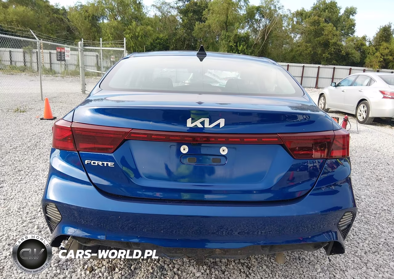 2024 Kia Forte Lxs VIN:3KPF24AD0RE717743 - 15