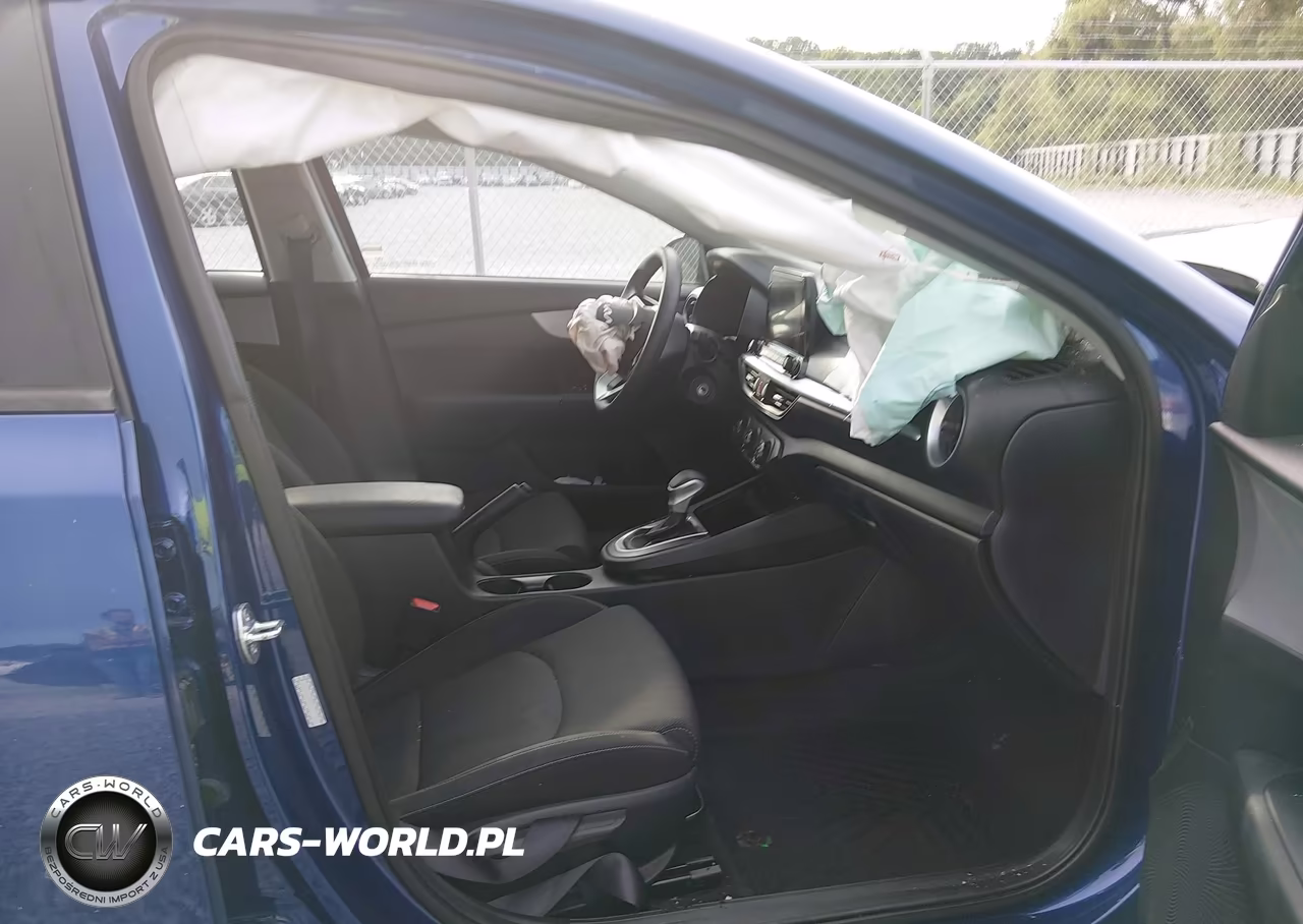 2024 Kia Forte Lxs VIN:3KPF24AD0RE717743 - 5