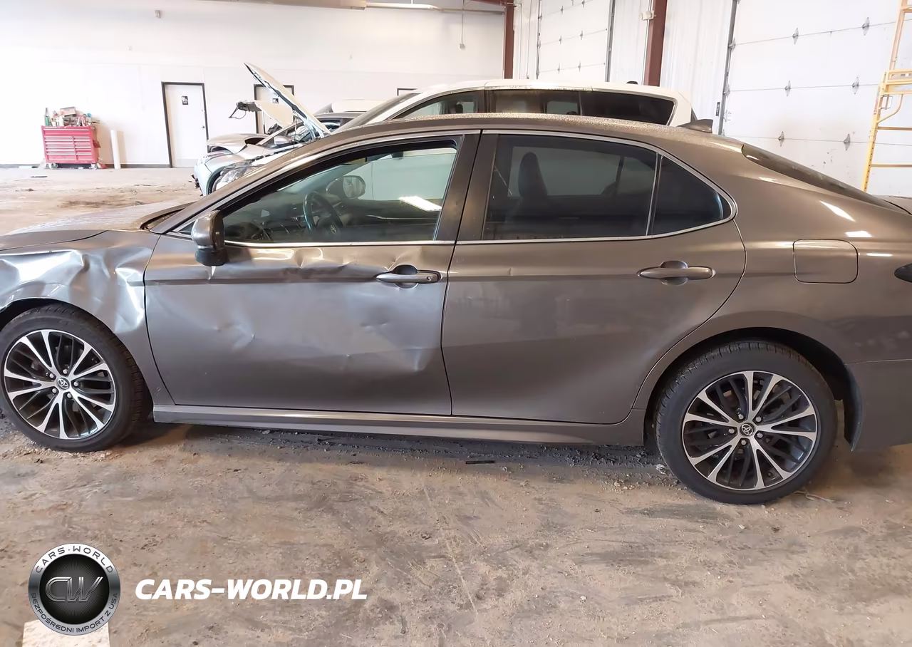 2020 Toyota Camry Se VIN:4T1G11AK2LU905558 - 14