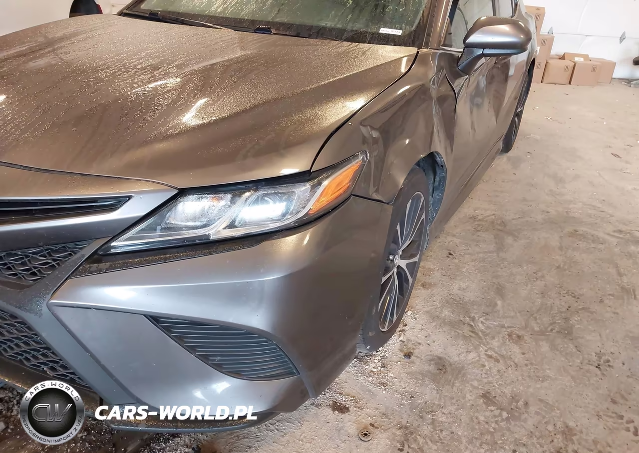 2020 Toyota Camry Se VIN:4T1G11AK2LU905558 - 17