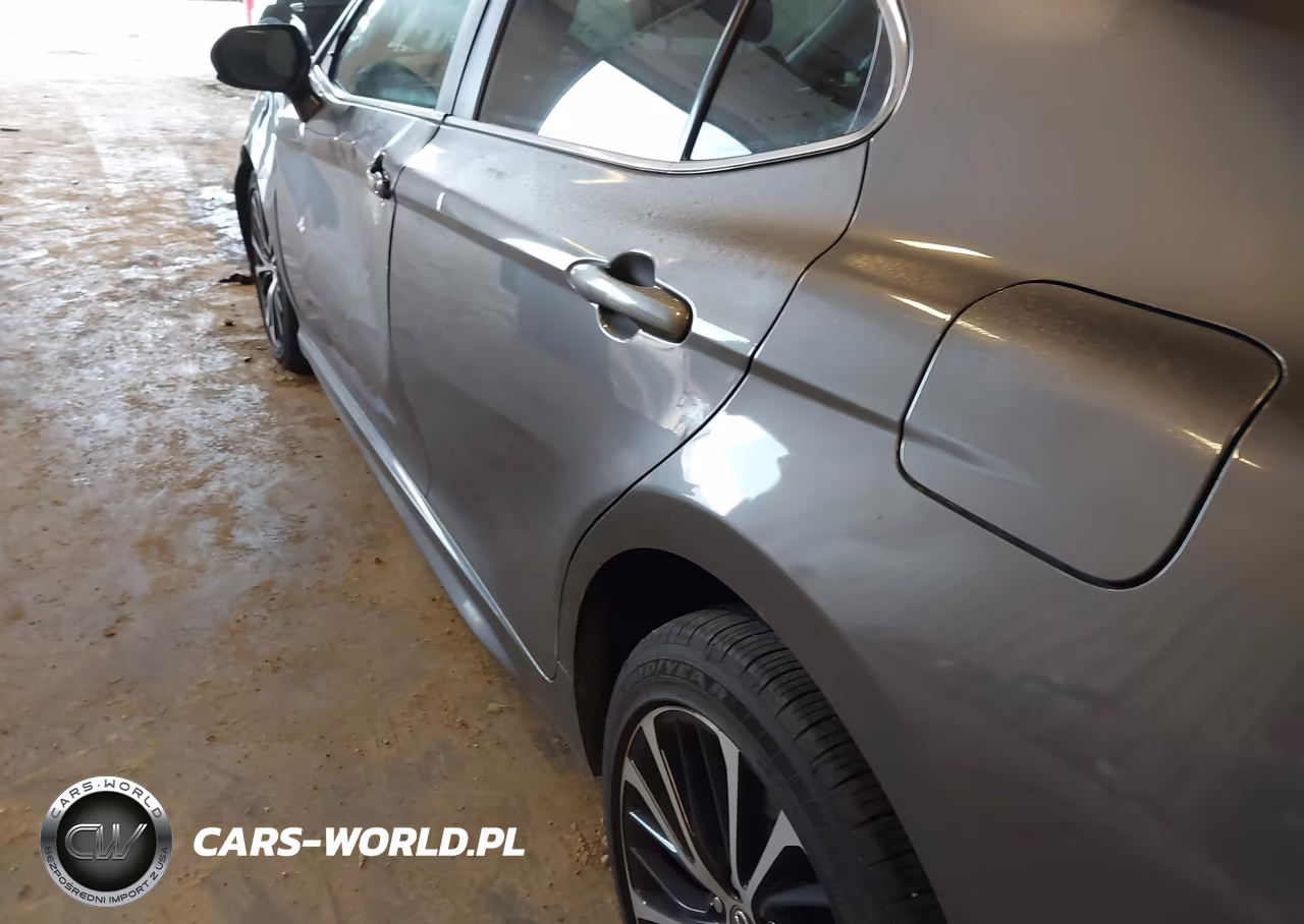2020 Toyota Camry Se VIN:4T1G11AK2LU905558 - 18