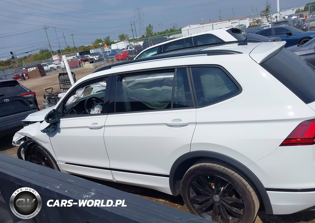 2021 Volkswagen Tiguan 2.0T Se-2.0T Se R-Line Black-2.0T Sel VIN:3VV2B7AXXMM121324 - 14