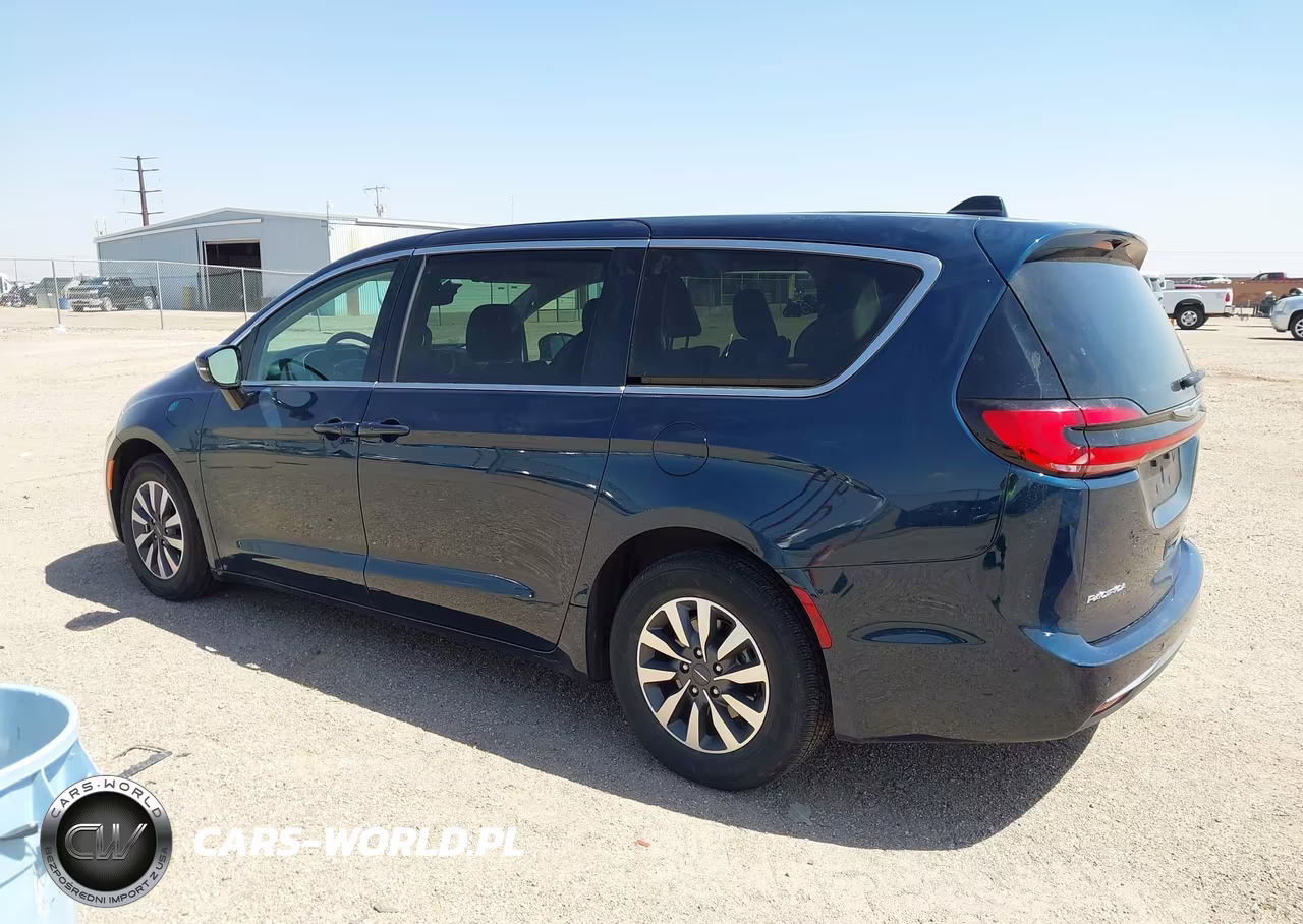 2024 Chrysler Pacifica Hybrid Select VIN:2C4RC1S74RR177863 - 14