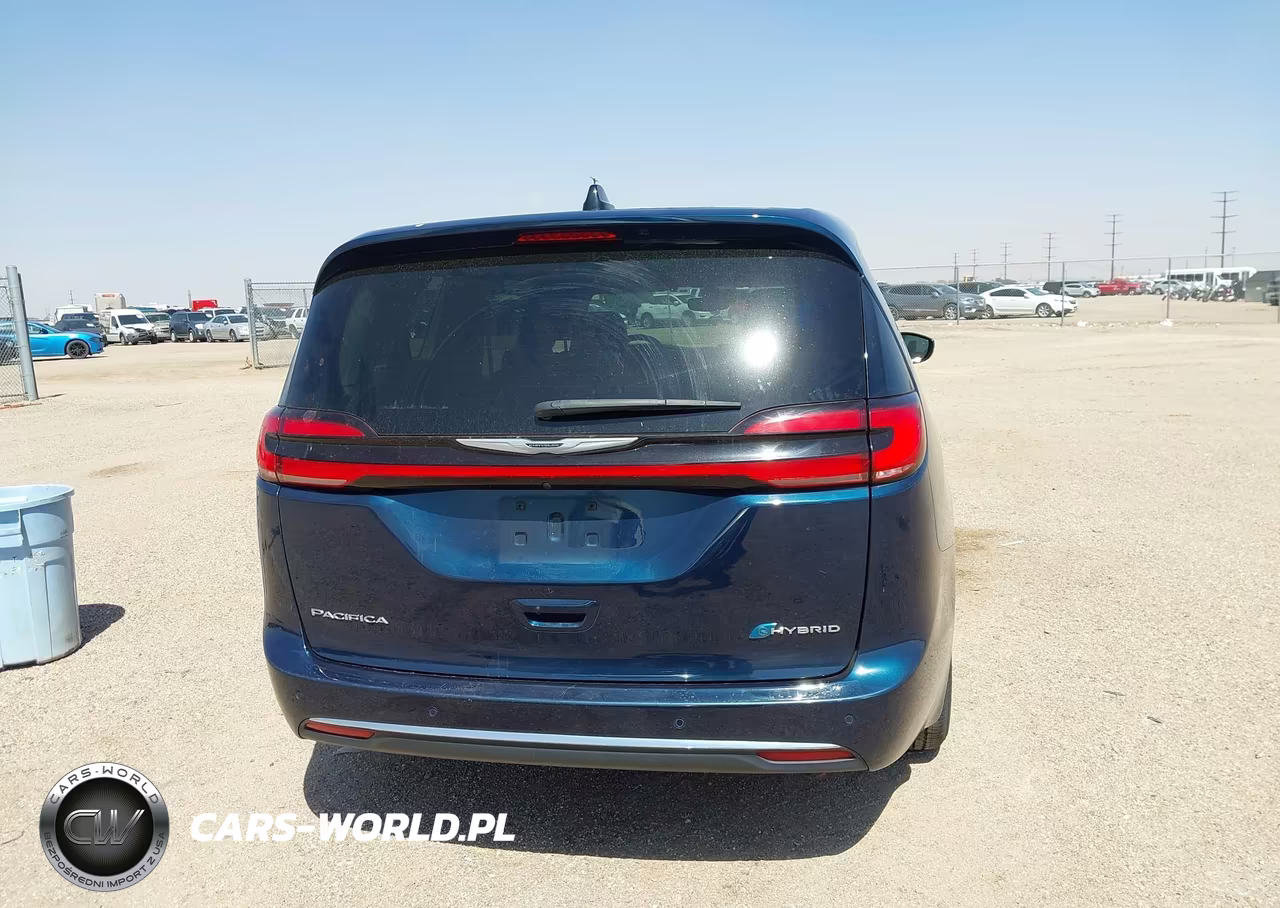 2024 Chrysler Pacifica Hybrid Select VIN:2C4RC1S74RR177863 - 16