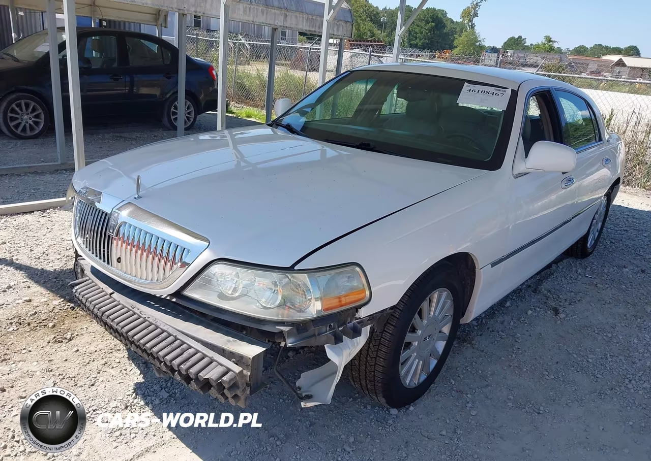 2005 Lincoln Town Car Signature VIN:1LNHM81W55Y645353 - 2