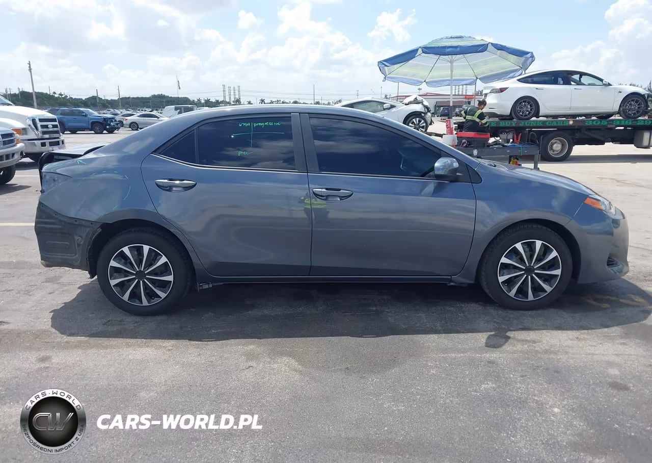 2019 Toyota Corolla Le VIN:5YFBURHE5KP906722 - 13