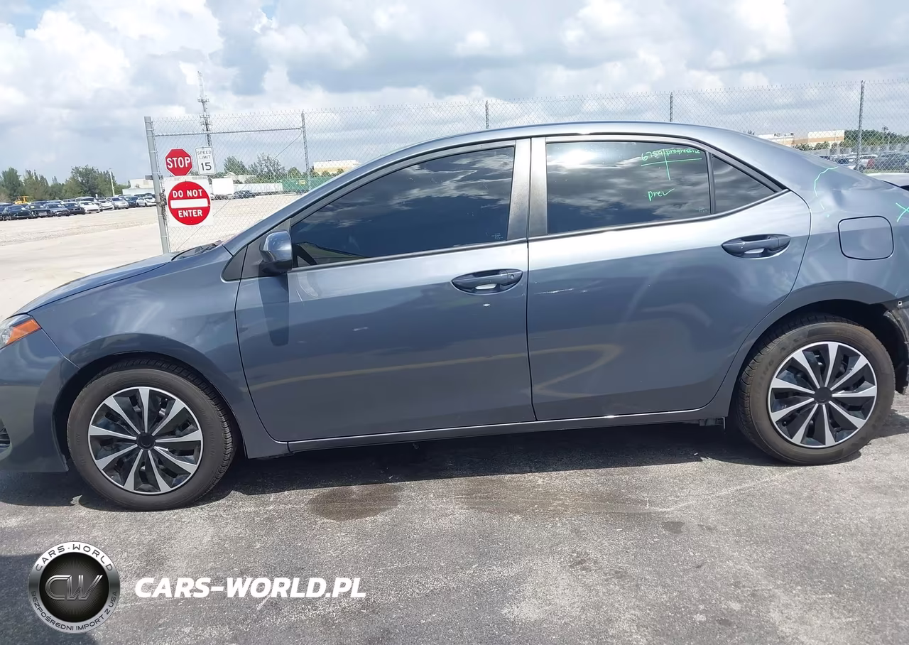 2019 Toyota Corolla Le VIN:5YFBURHE5KP906722 - 14