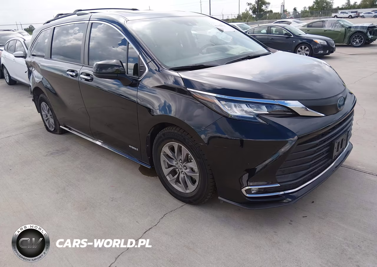 2021 Toyota Sienna Xle