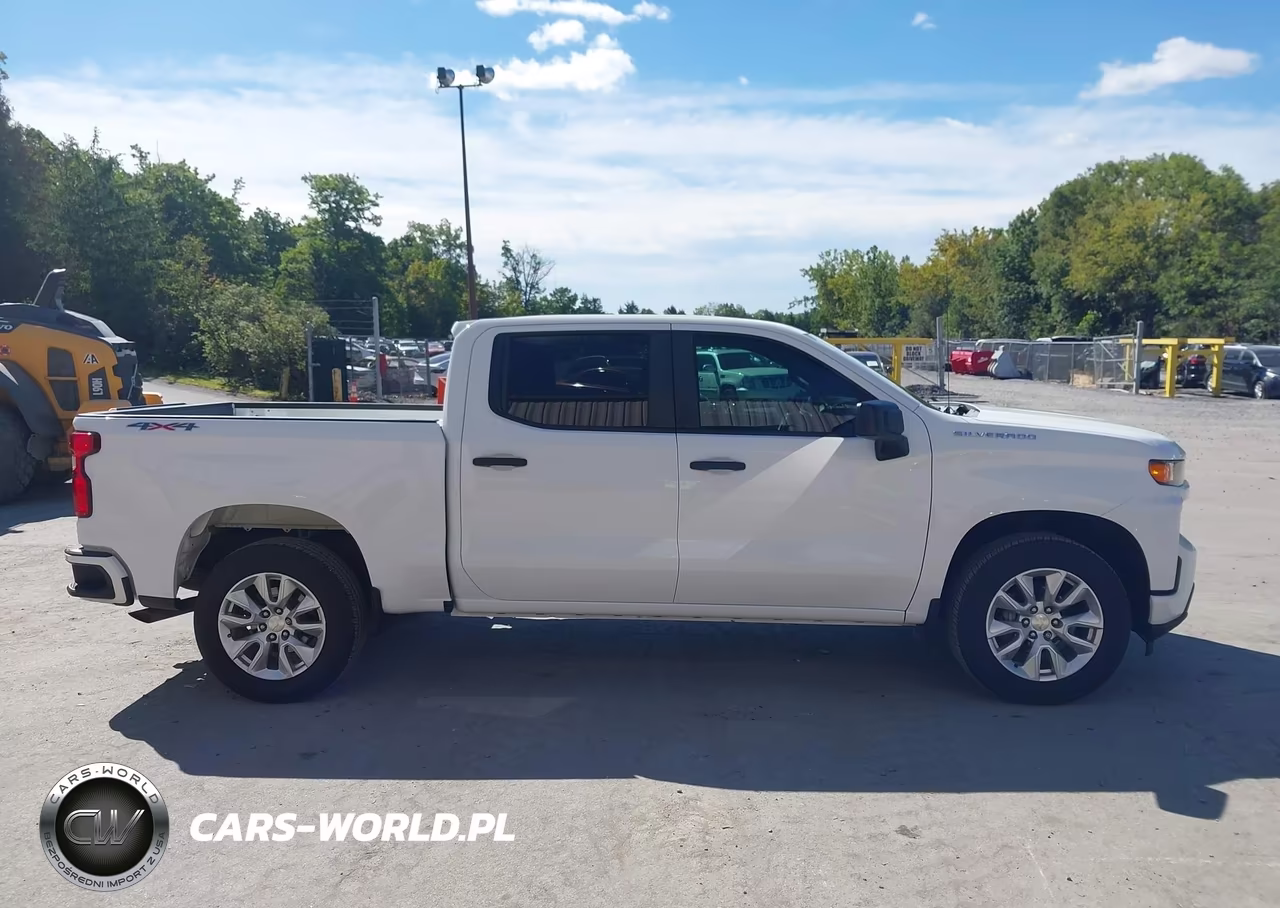 2021 Chevrolet Silverado K1500 Custom VIN:3GCPYBEK7MG256263 - 13