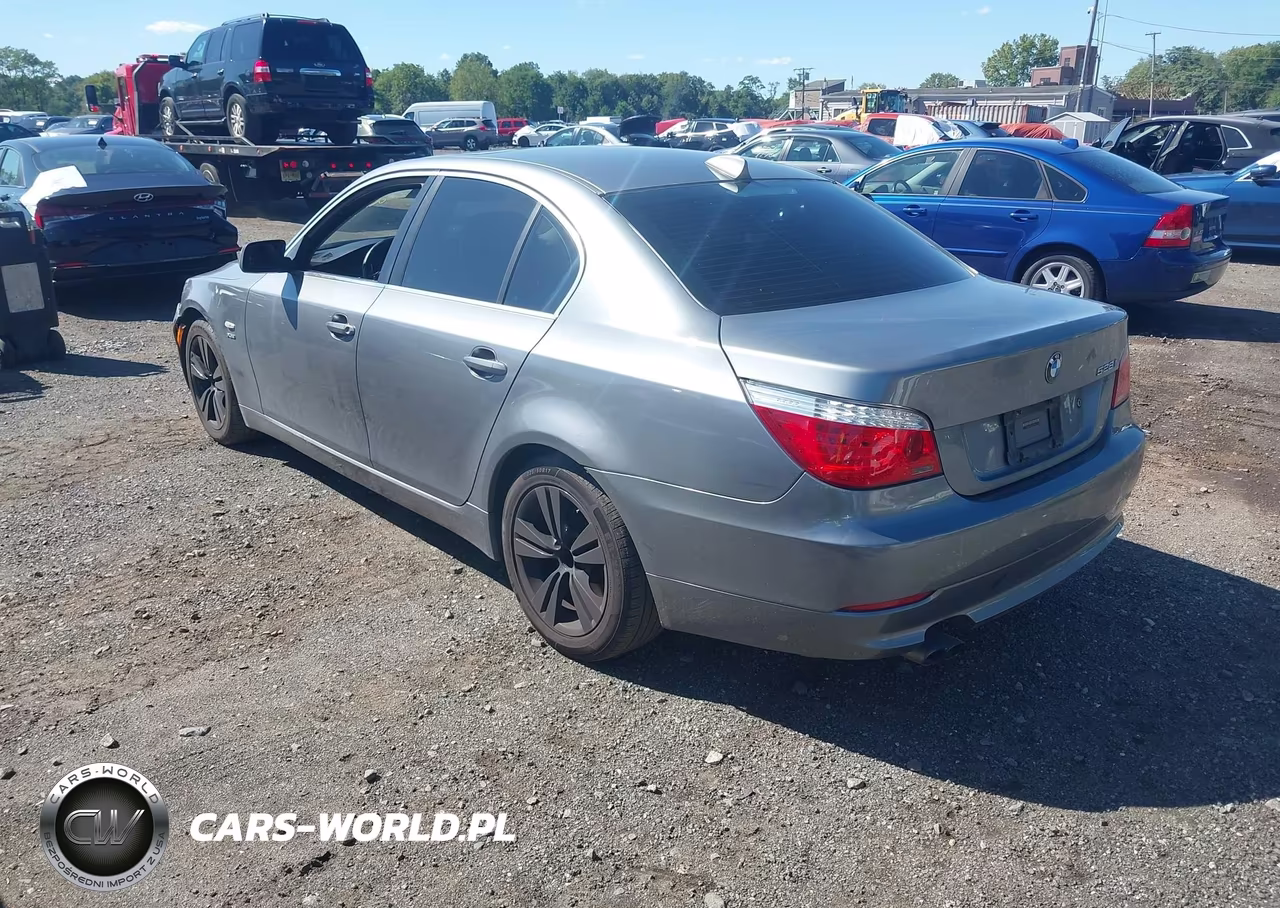 2010 BMW 528I xDrive VIN:WBANV1C50AC156542 - 3