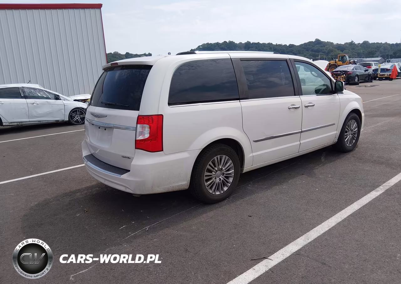 2011 Chrysler Town & Country Limited VIN:2A4RR6DG4BR656230 - 4
