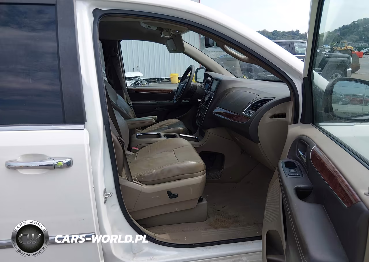 2011 Chrysler Town & Country Limited VIN:2A4RR6DG4BR656230 - 5