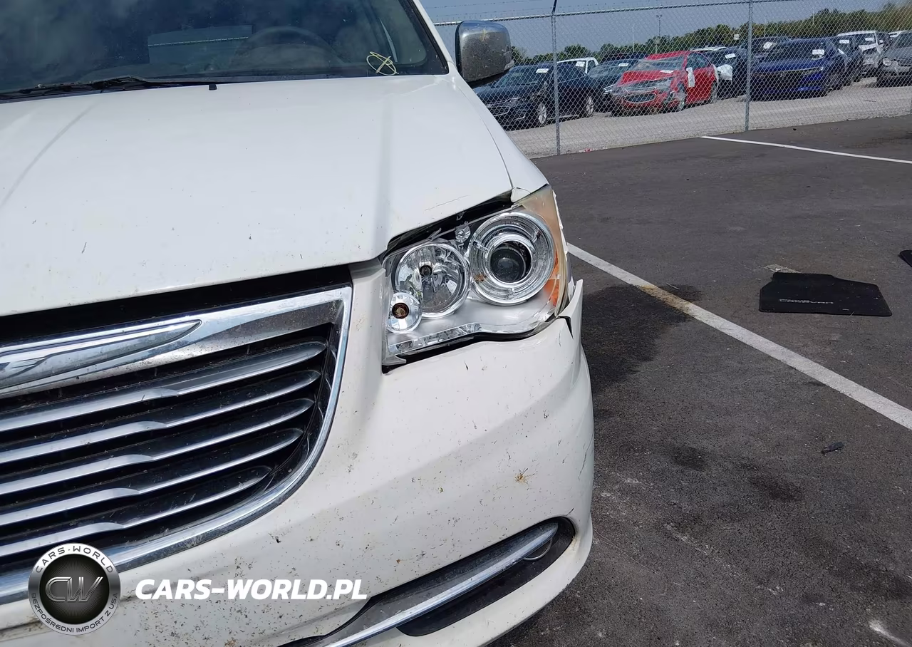 2011 Chrysler Town & Country Limited VIN:2A4RR6DG4BR656230 - 6