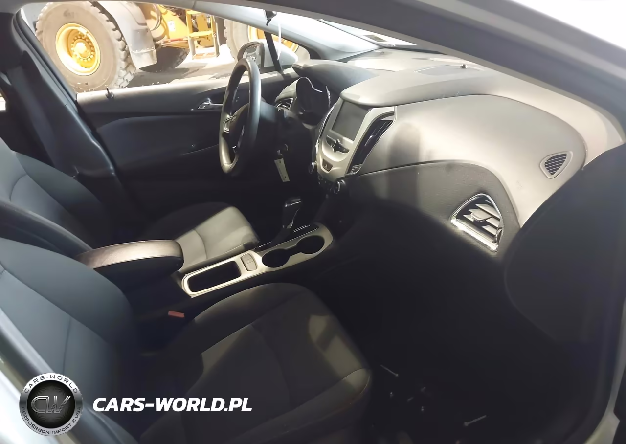 2018 Chevrolet Cruze Ls Auto VIN:1G1BC5SM8J7214975 - 5