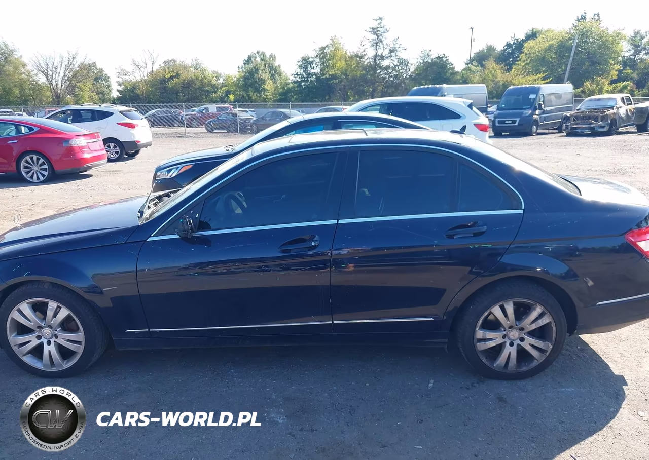2011 Mercedes-Benz C 300 Luxury 4Matic VIN:WDDGF8BB3BR149615 - 14
