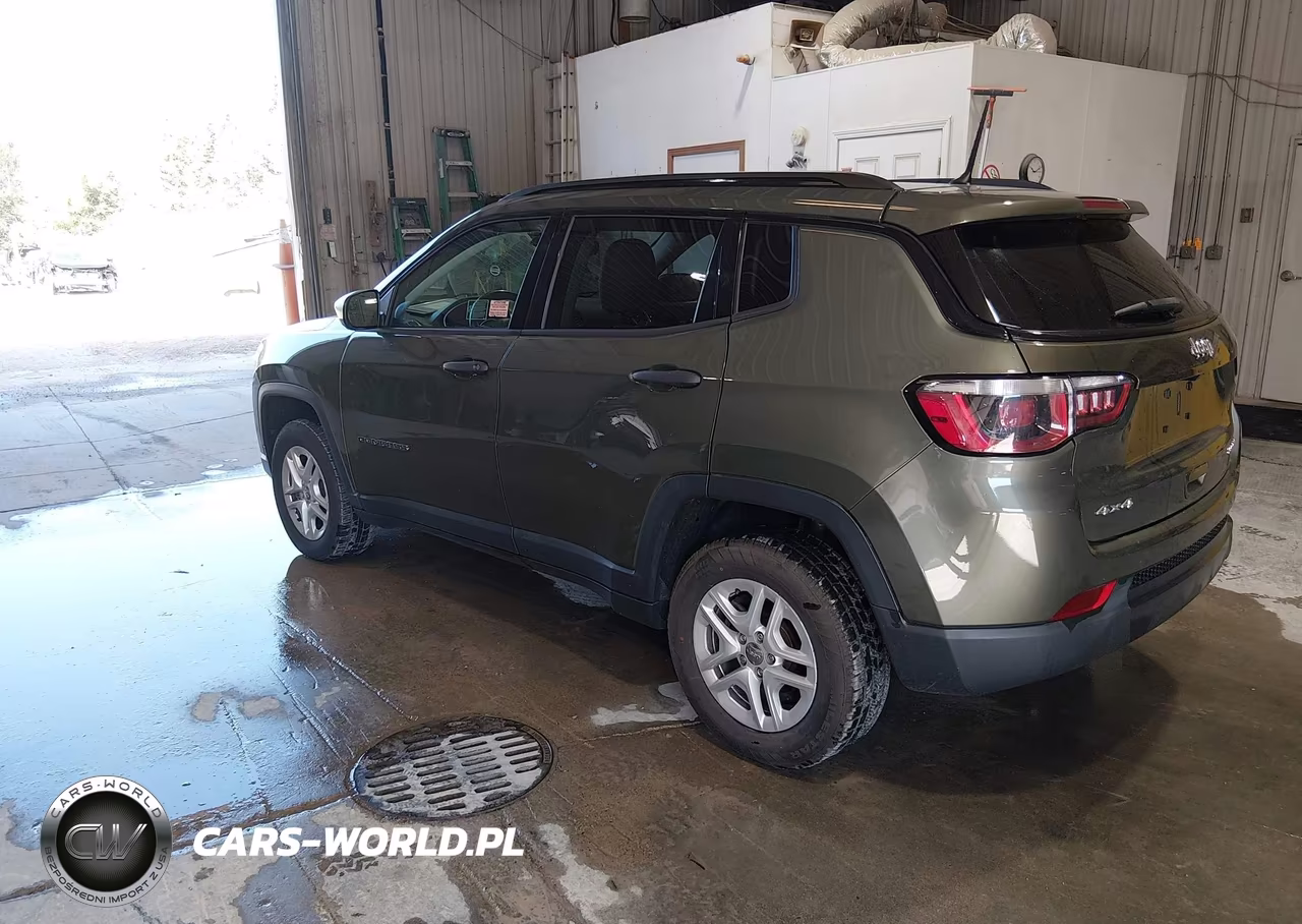 2018 Jeep Compass Sport 4X4 VIN:3C4NJDAB4JT392267 - 3