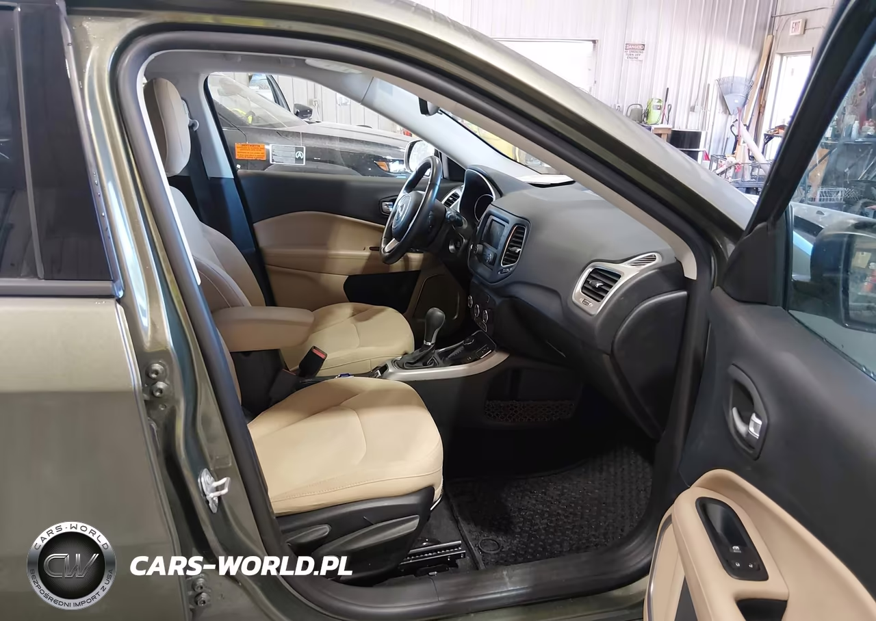 2018 Jeep Compass Sport 4X4 VIN:3C4NJDAB4JT392267 - 5