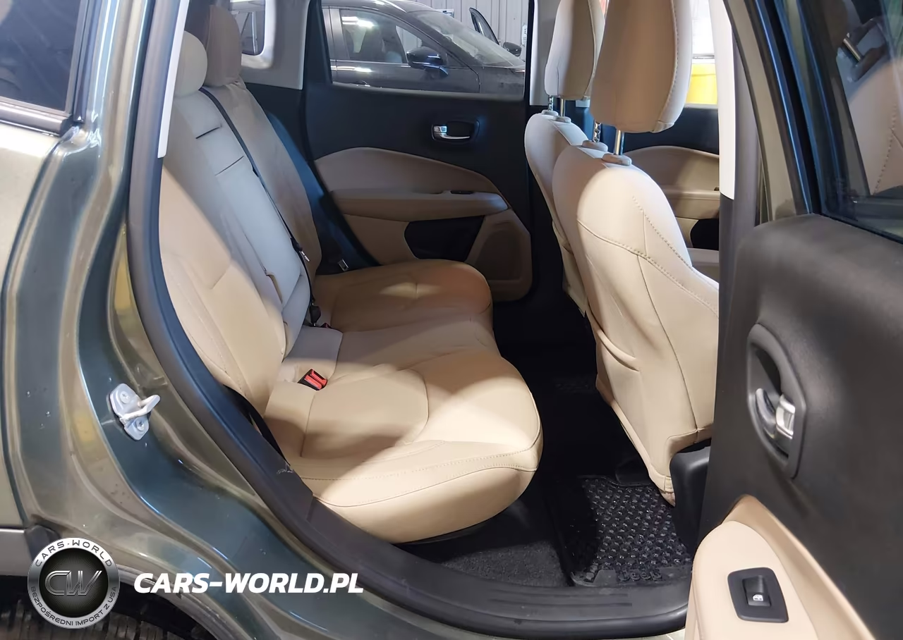 2018 Jeep Compass Sport 4X4 VIN:3C4NJDAB4JT392267 - 8