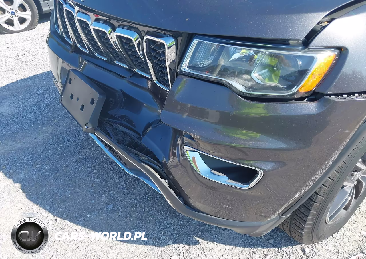 2018 Jeep Grand Cherokee Limited 4X4 VIN:1C4RJFBGXJC342010 - 19