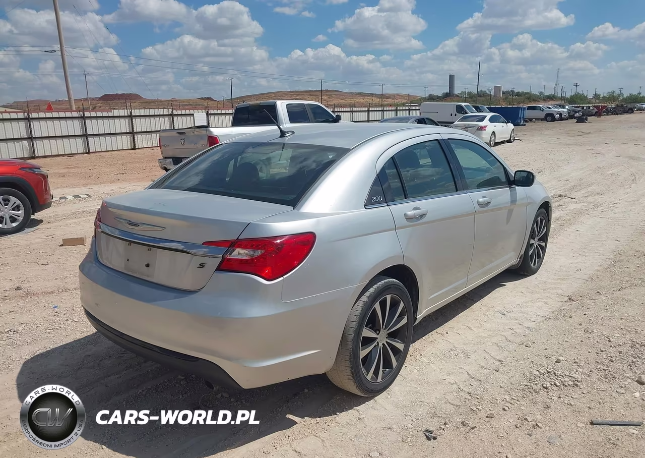 2012 Chrysler 200 S VIN:1C3CCBHG6CN116591 - 4