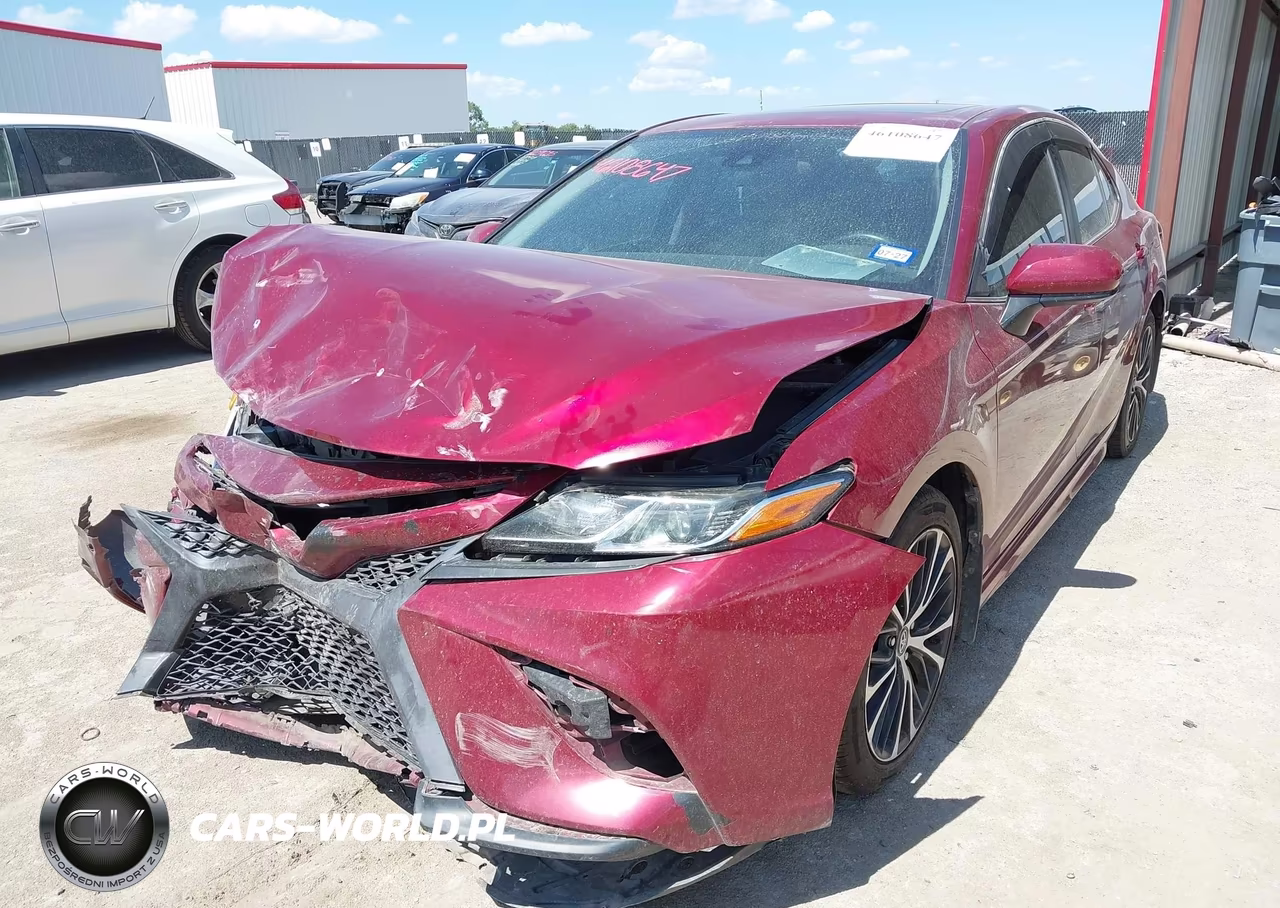 2018 Toyota Camry Se VIN:4T1B11HK2JU660726 - 2