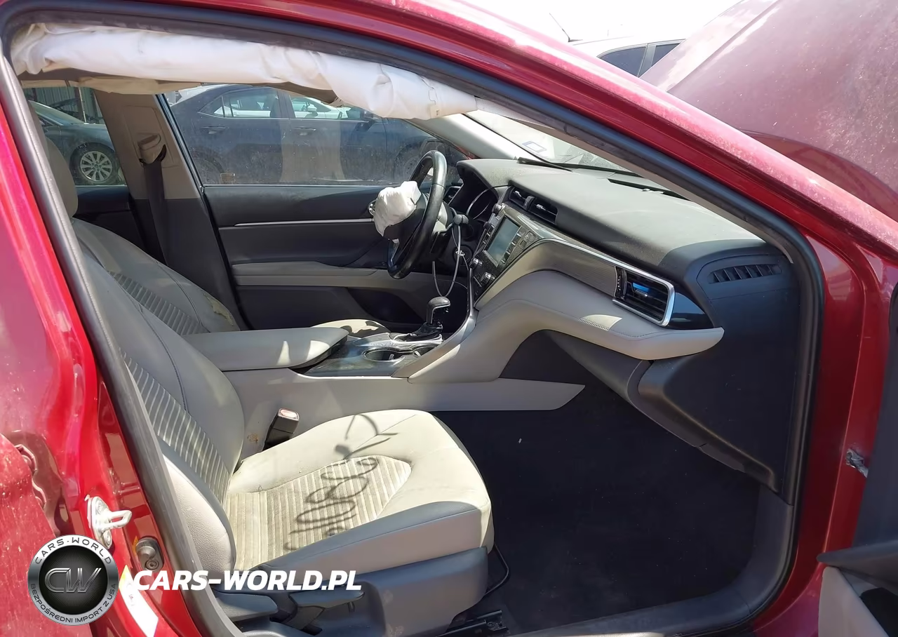 2018 Toyota Camry Se VIN:4T1B11HK2JU660726 - 5