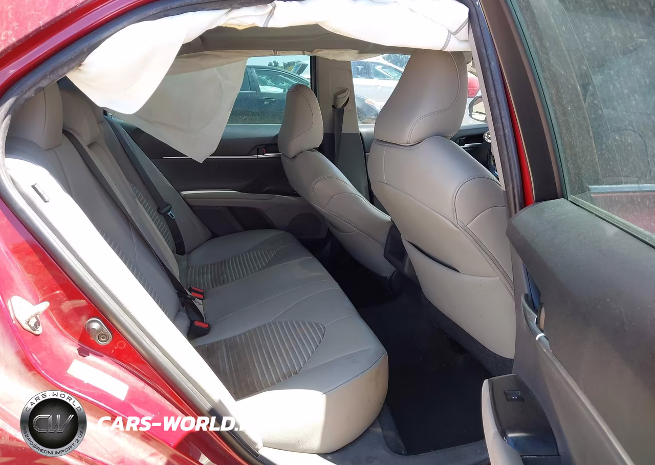 2018 Toyota Camry Se VIN:4T1B11HK2JU660726 - 8