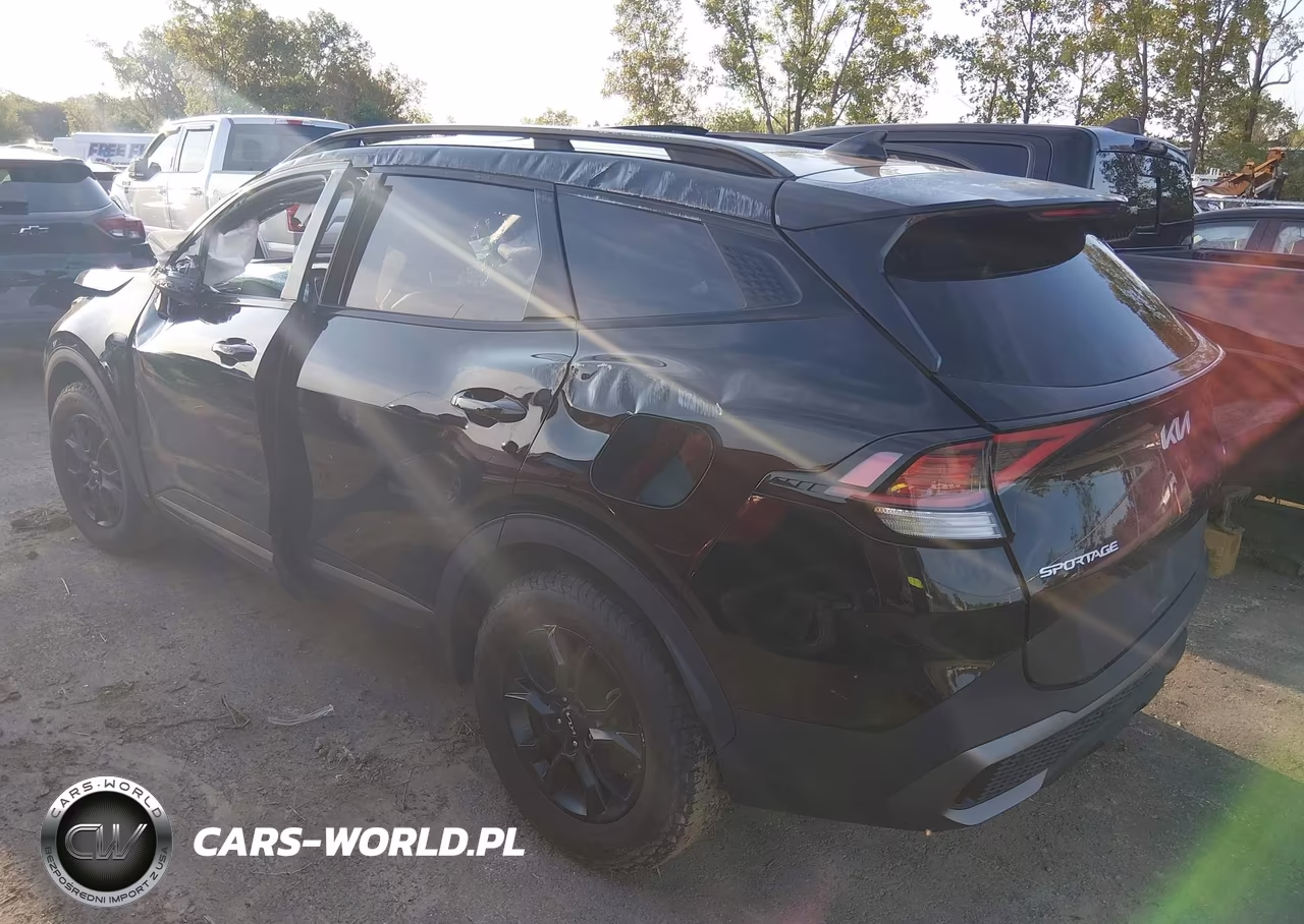 2023 Kia Sportage X-Pro VIN:5XYK7CAF8PG072884 - 3