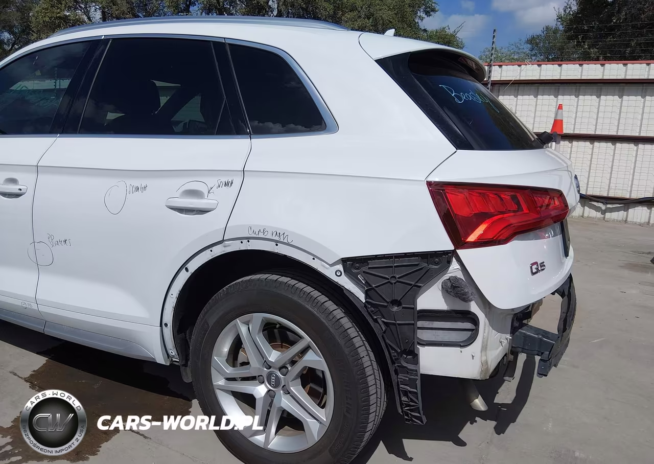 2019 Audi Q5 45 Premium VIN:WA1ANAFY1K2059410 - 18