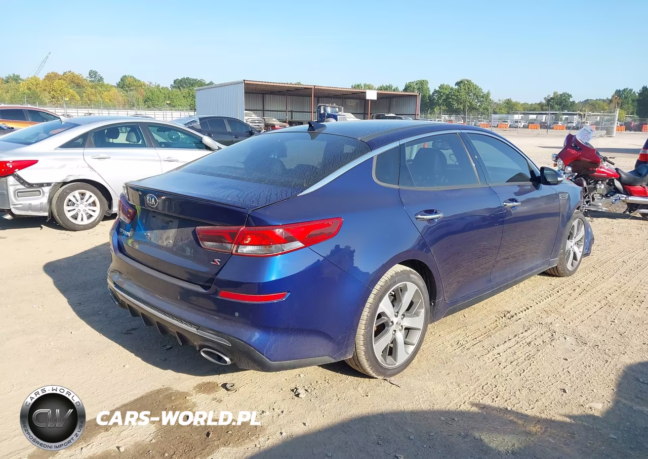 2019 Kia Optima S VIN:5XXGT4L37KG306195 - 4