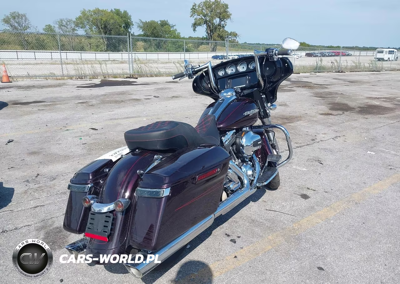 2014 Harley-Davidson Flhxs Street Glide Special VIN:1HD1KRM14EB617529 - 4