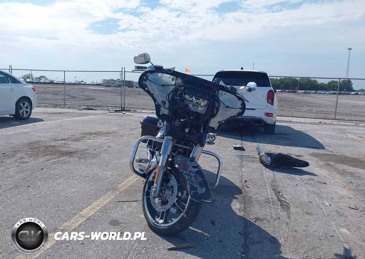 2014 Harley-Davidson Flhxs Street Glide Special VIN:1HD1KRM14EB617529 - 5