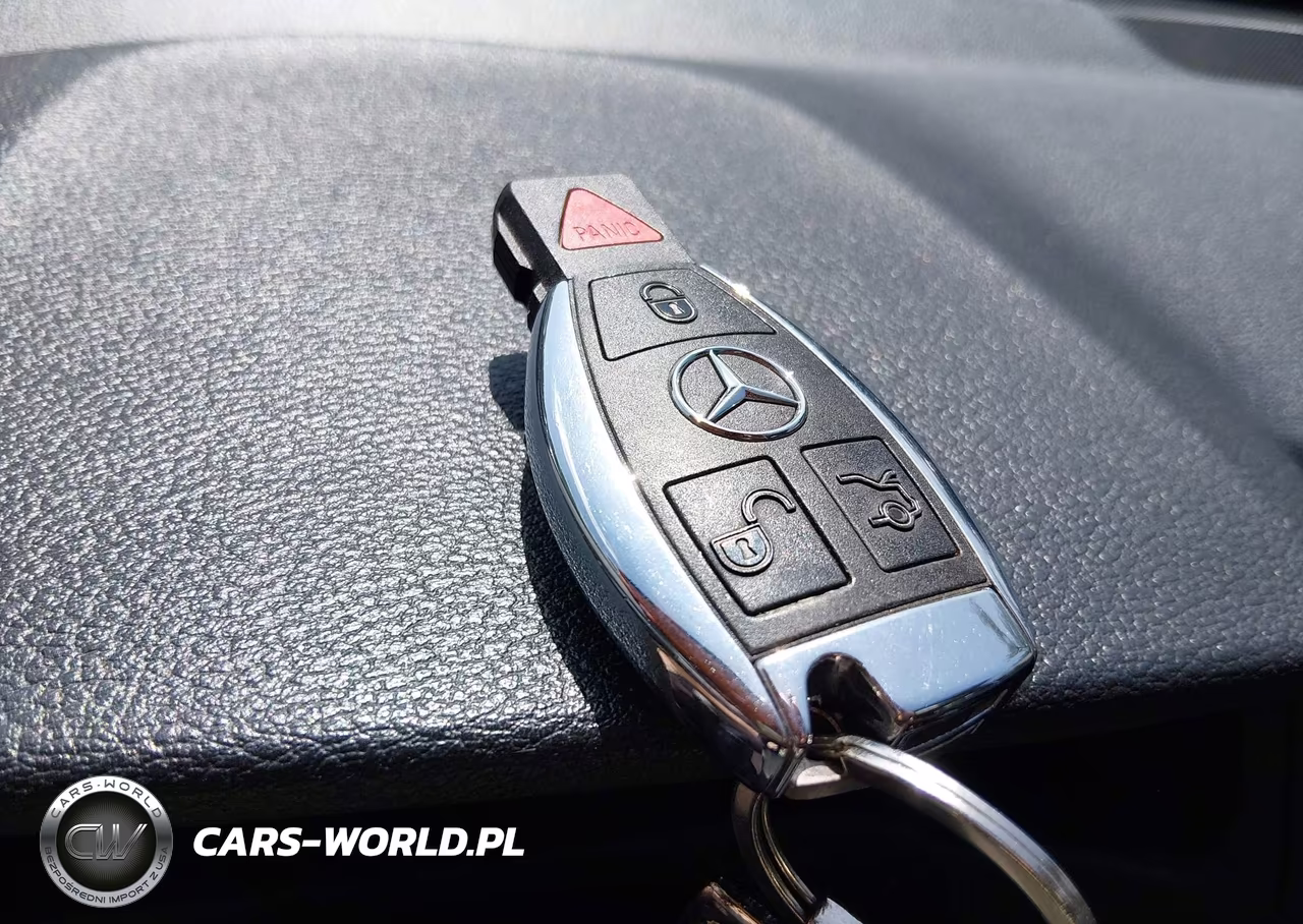 2010 Mercedes-Benz E 350 VIN:WDDKJ5GB6AF057379 - 11