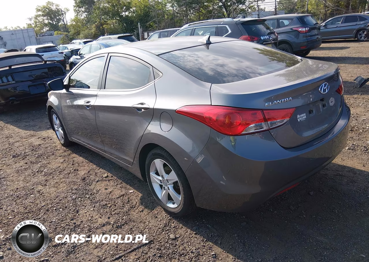 2013 Hyundai Elantra Gls VIN:5NPDH4AE7DH442374 - 3