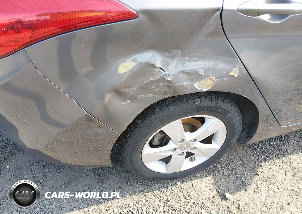 2013 Hyundai Elantra Gls VIN:5NPDH4AE7DH442374 - 6