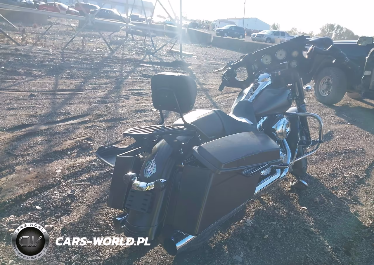 2013 Harley-Davidson Flhx Street Glide VIN:1HD1KBM19DB676680 - 4