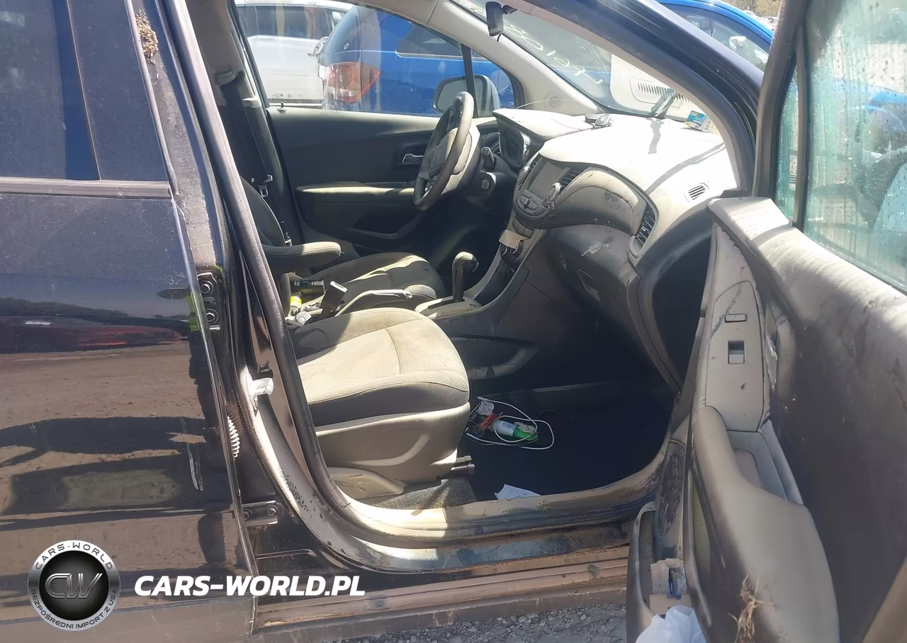 2019 Chevrolet Trax Ls VIN:3GNCJNSB5KL258632 - 5