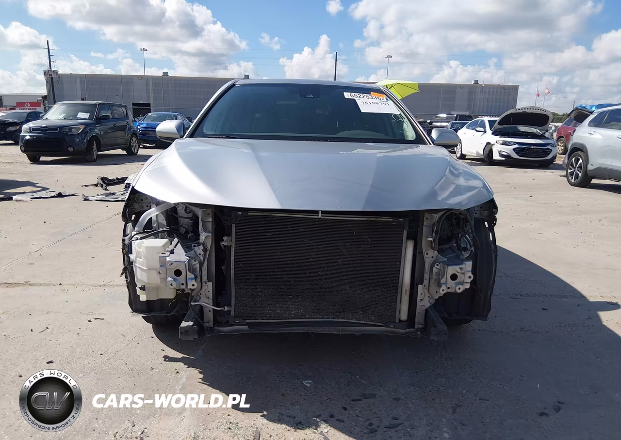 2019 Toyota Camry Le VIN:4T1B11HK9KU244058 - 13