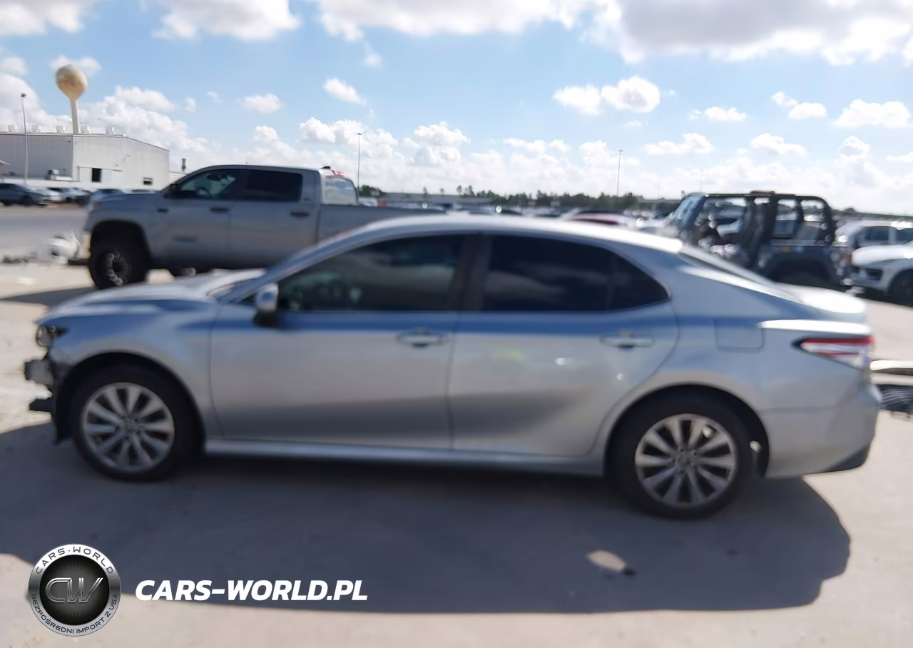 2019 Toyota Camry Le VIN:4T1B11HK9KU244058 - 15