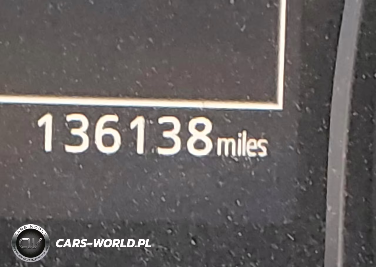 2019 Toyota Camry Le VIN:4T1B11HK9KU244058 - 16
