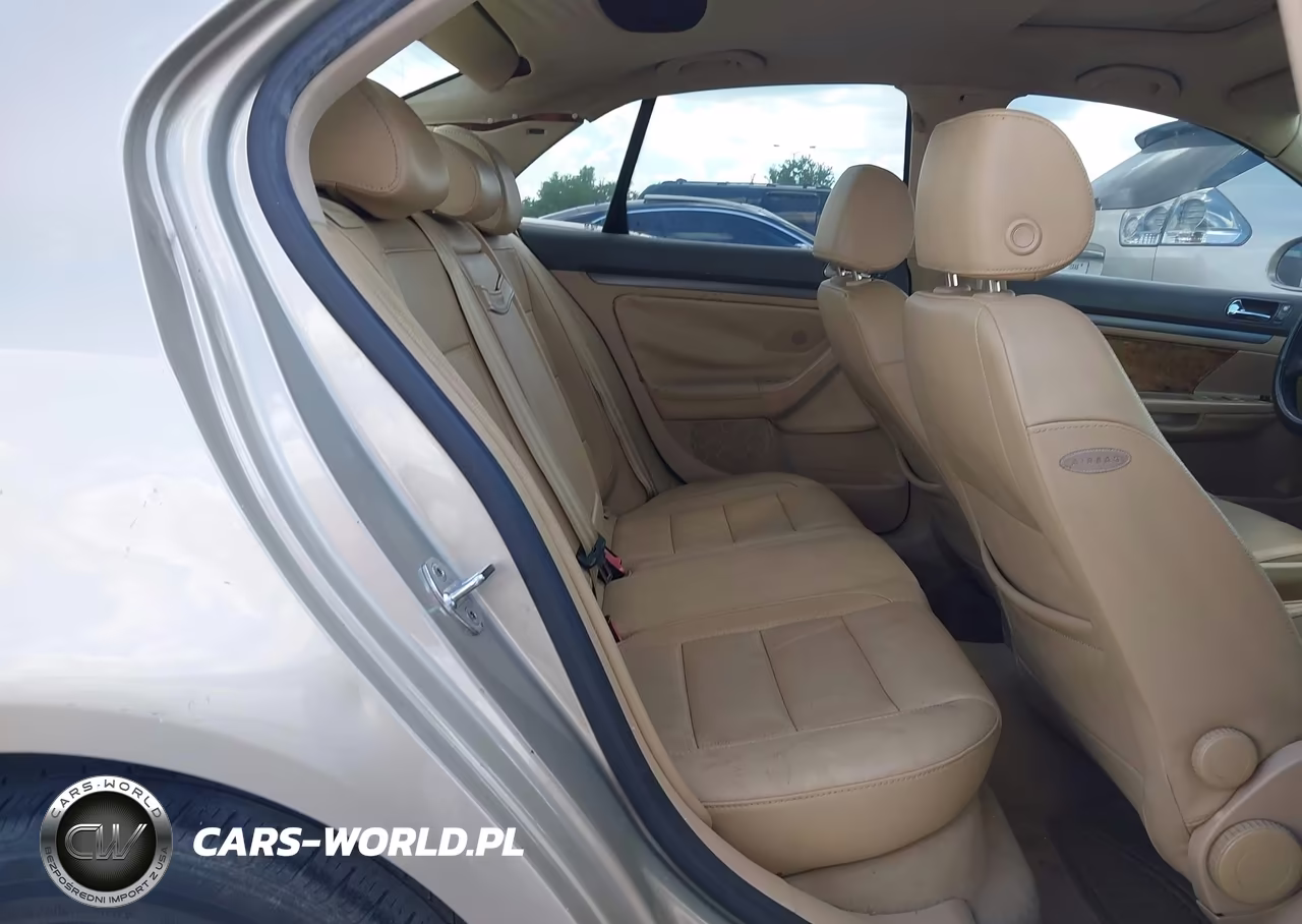2005 Volkswagen Jetta 2.5 VIN:3VWSF71KX5M639410 - 8