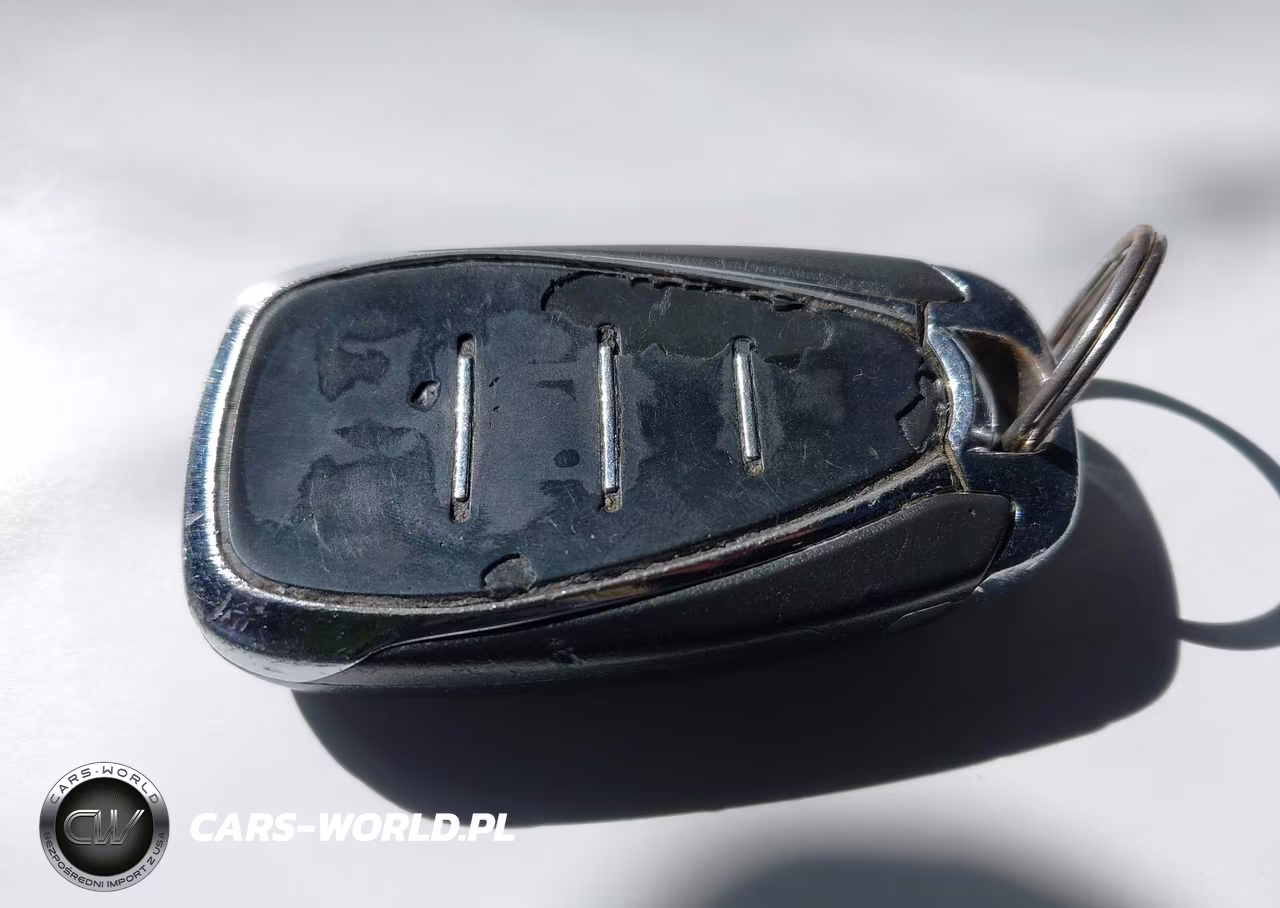 2018 Chevrolet Equinox Premier VIN:3GNAXVEV6JS571740 - 11