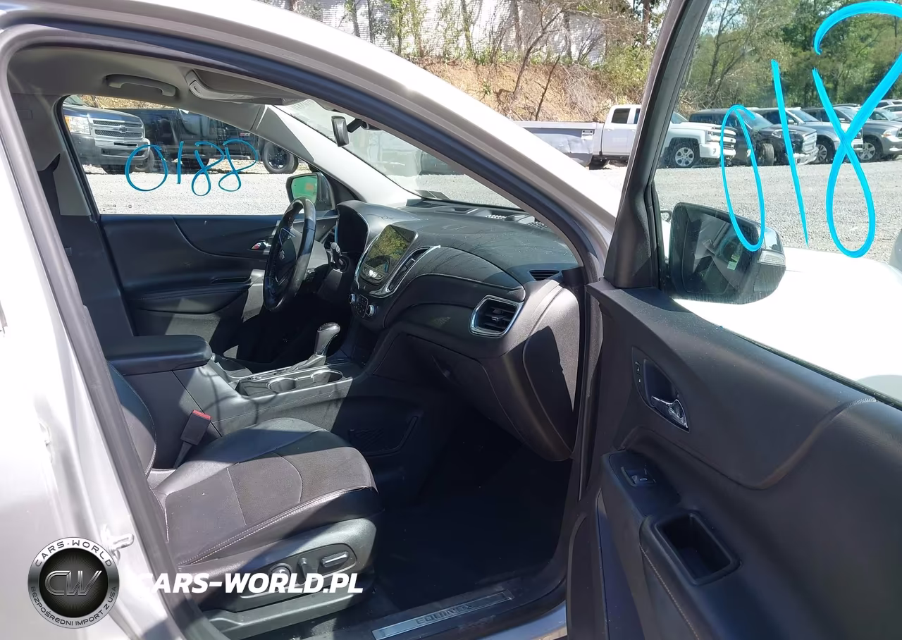 2018 Chevrolet Equinox Premier VIN:3GNAXVEV6JS571740 - 5
