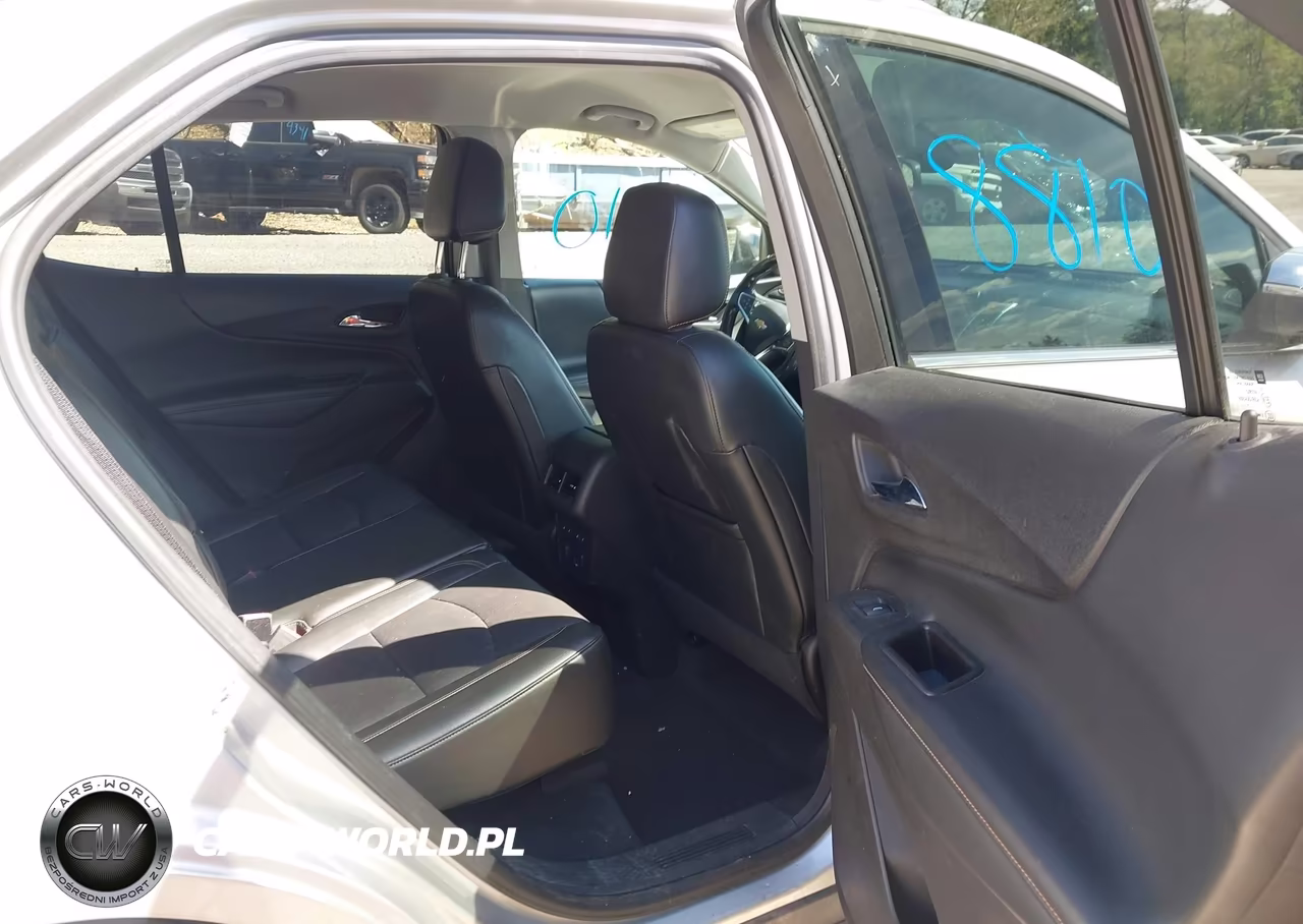 2018 Chevrolet Equinox Premier VIN:3GNAXVEV6JS571740 - 8