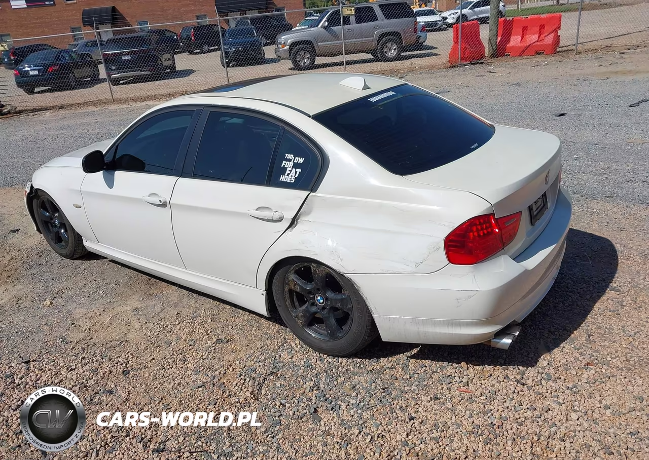2011 BMW 328I VIN:WBAPH7C52BE131053 - 3
