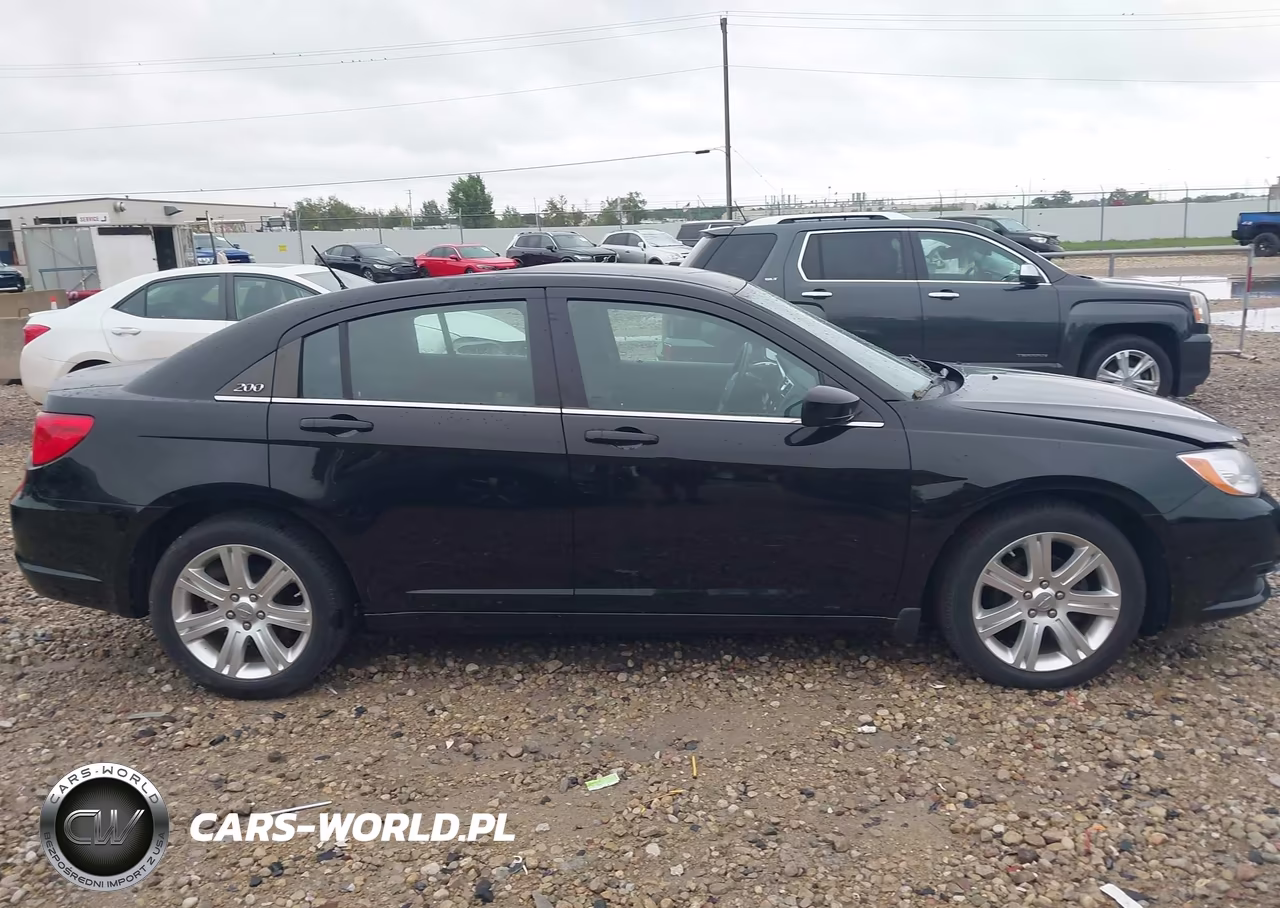 2013 Chrysler 200 Touring VIN:1C3CCBBB9DN634869 - 13
