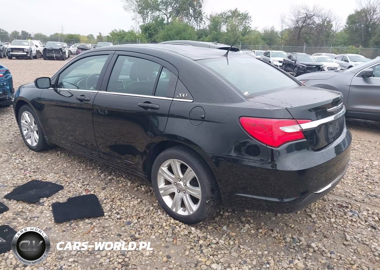 2013 Chrysler 200 Touring VIN:1C3CCBBB9DN634869 - 3